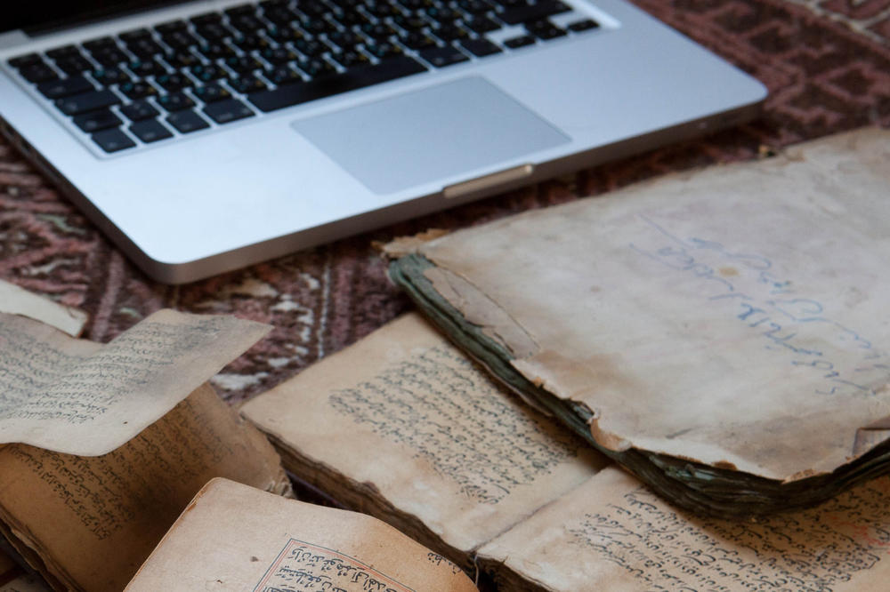 Die digitale Arbeit mit Manuskripten spielt in den beiden neuen Studiengängen eine wichtige Rolle