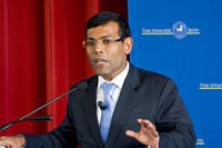 <a href="http://www.fu-berlin.de/campusleben/campus/2010/100311_malediven_vortrag/index.html">Der Vortrag von Präsident Nasheed</a> ist in voller Länge als Video abrufbar.