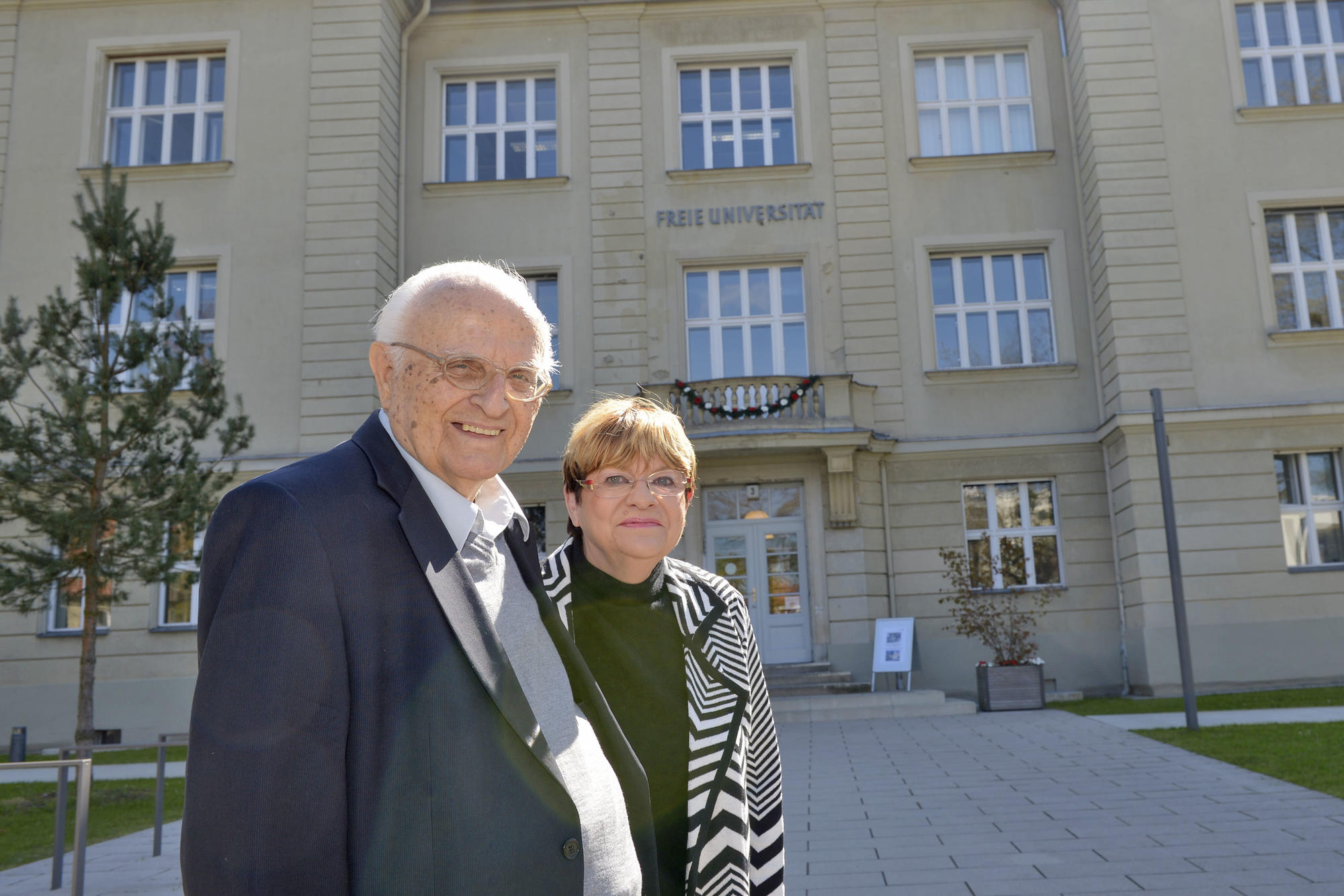 Der erste Student der Freien Universität und spätere Professor für Klinische Neurophysiologie, Karol Kubicki.