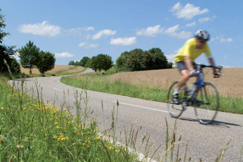 Regelmäßiges Fahrradfahren schont die Gelenke und stärkt den Kreislauf.