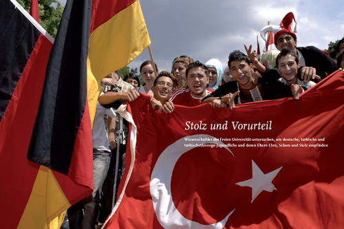 Wissenschaftler der Freien Universität untersuchen, wie deutsche, türkische und türkischstämmige Jugendliche und deren Eltern Ehre, Scham und Stolz empfinden.