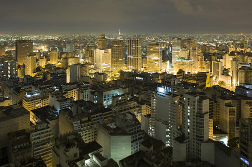 São Paulo: Die Elf-Millionen-Metropole ist ein Finanz- und Kulturzentrum. Seit 2010 unterhält die Freie Universität Berlin dort ein Verbindungsbüro.