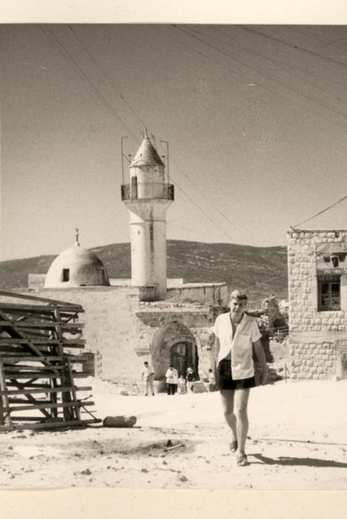 Mit einer deutsch-israelischen Studiengruppe reiste Siegward Lönnendonker 1963 nach Israel. Das Foto oben entstand während einer Rundreise durch das Land.