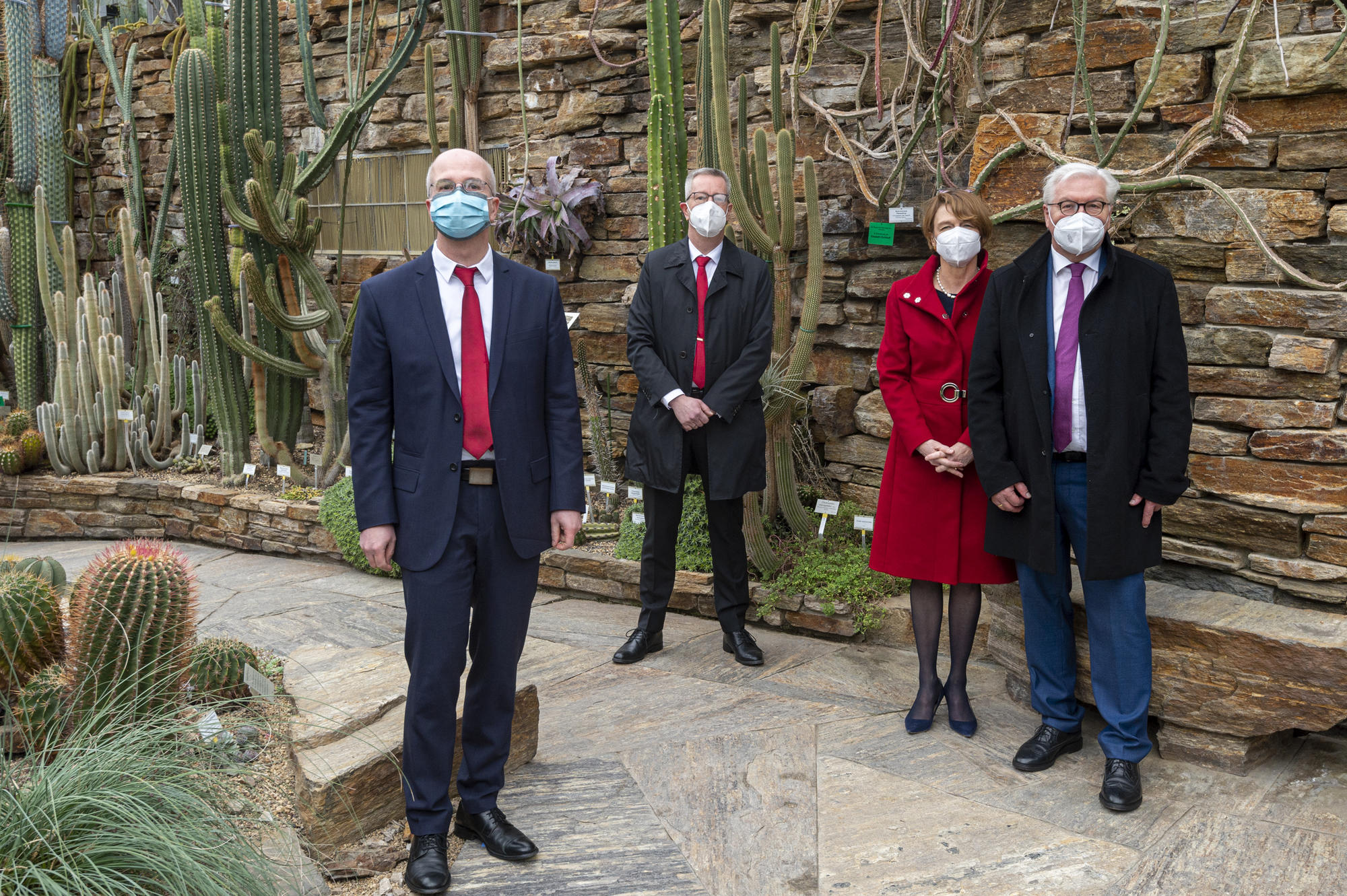 Hoher Besuch im Botanischen Garten: (v.r.n.l.) Frank-Walter Steinmeier, Elke Büdenbender, Günter M. Ziegler und Thomas Borsch.