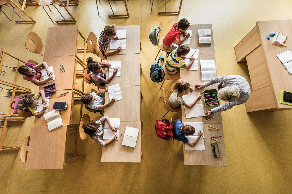 Für angehende Lehrkräfte ist es wichtig, praxisnah auf ihren Beruf vorbereitet zu werden. An der Dahlem School of Education bekommen auch Studieninteressierte einen Einblick in das Lehramtsstudium.
