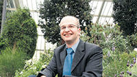 Spezialist für Seerosen: Thomas Borsch ist neuer Chef im Botanischen Garten. Foto: Bernd Wannenmacher