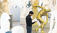 Entdeckungsreise durch die Jahrtausende: Die Abguss-Sammlung Antiker Plastik der Freien Universität Berlin in der Charlottenburger Schloßstraße umfasst 2000 Ausstellungsstücke.