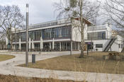 ... und aus derselben Perspektive im März 2018. Heute ist in dem Gebäude die Vegetarische Mensa "Veggie No. 1" des Studierendenwerks Berlin untergebracht.