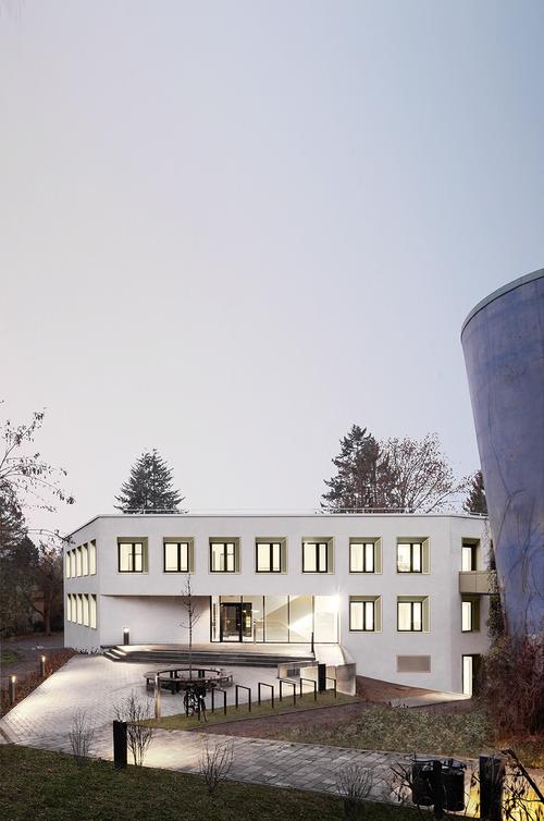 Otto-von-Simson-Straße 15