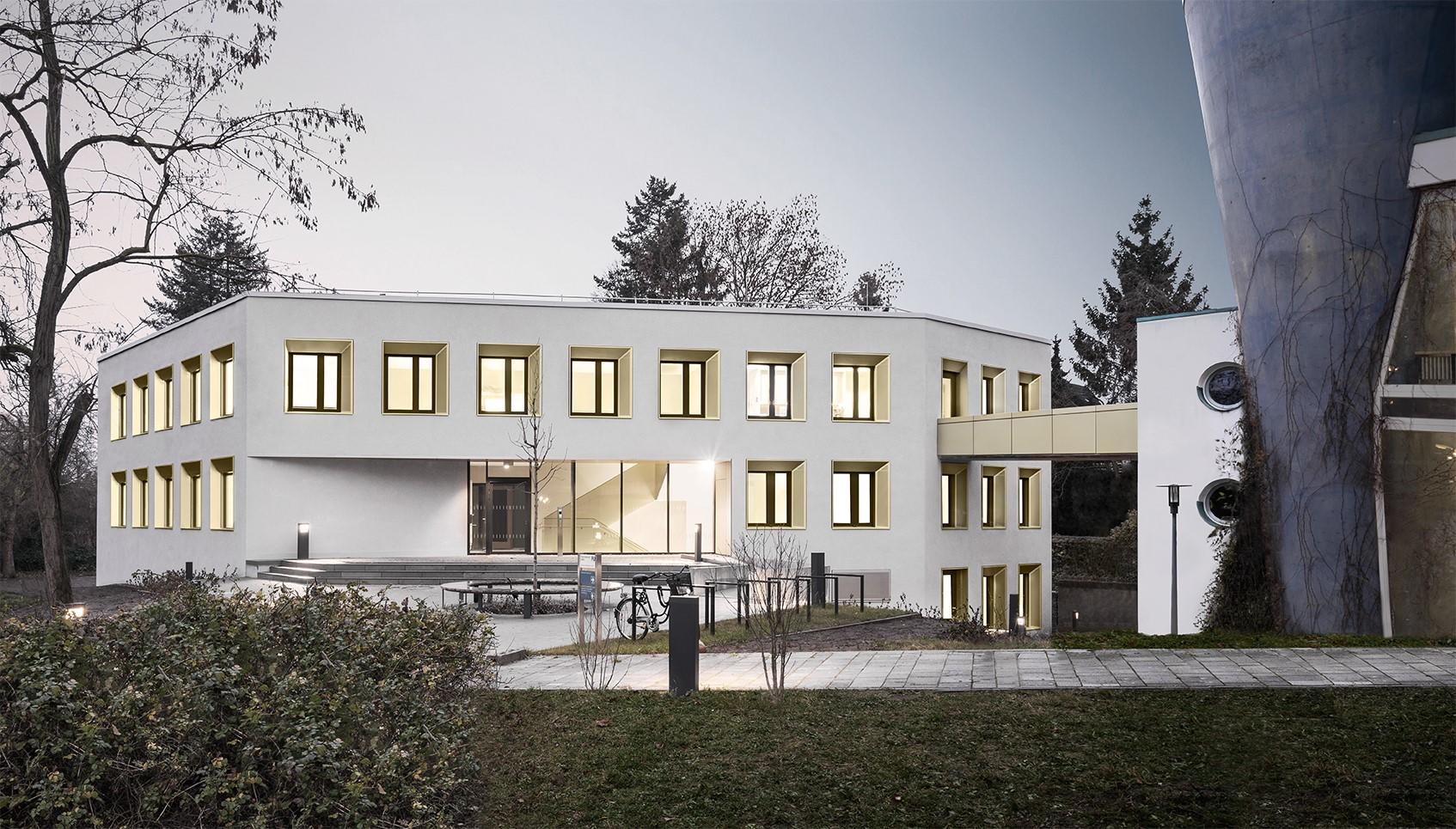 Otto-von-Simson-Straße 15