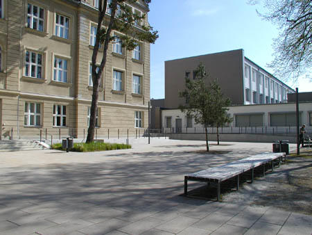 Boltzmannstr. 3