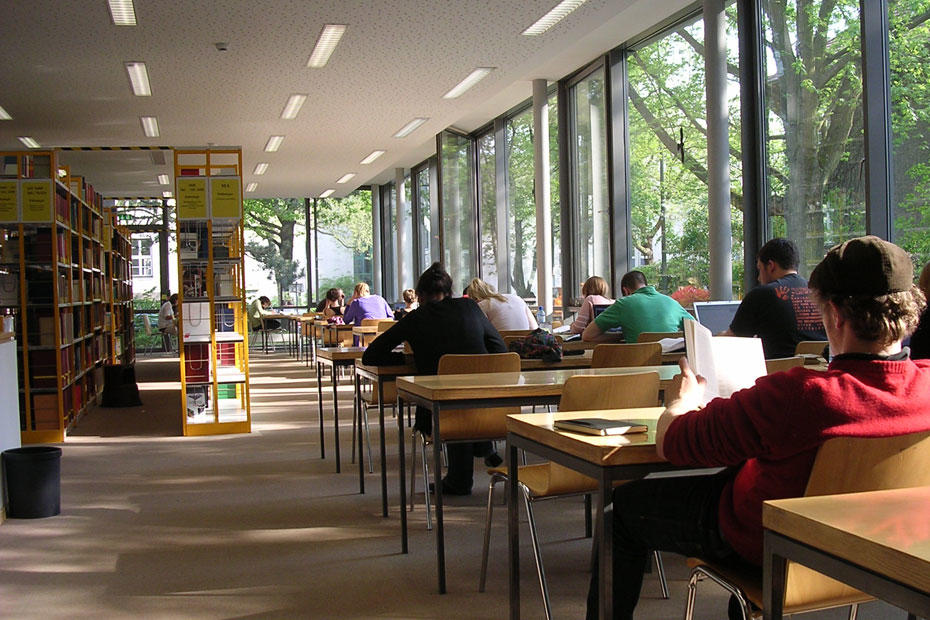 Arbeitsplätze • Bibliotheken • Freie Universität Berlin