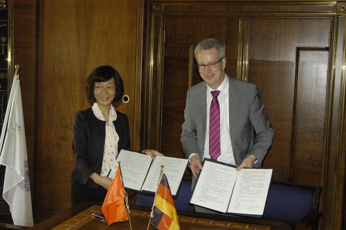Vertragsunterzeichung, FUB-CSC PhD Program
