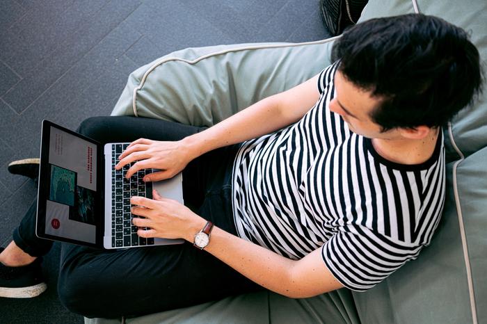 photo-of-man-using-laptop-3194523(1)