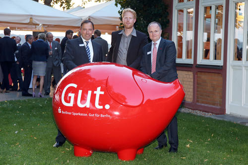 Der Grundstein für das zweite Stipendium wurde von der Berliner Sparkasse gelegt.