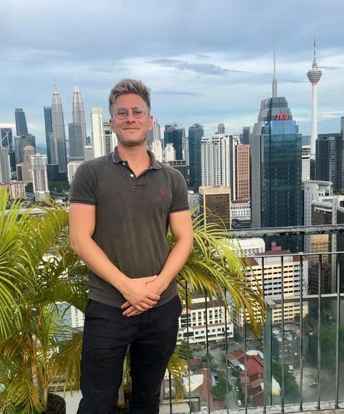 Tim Kerkmann in Kuala Lumpur anlässlich seiner Archivreise nach Malaysia (März 2025)
