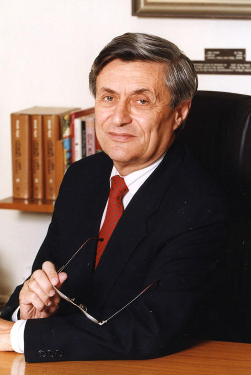 Hanoch Gutfreund is Professor Emeritus in Theoretical Physics at the Hebrew University of Jerusalem (HUJ).