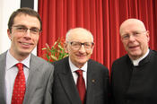 Laudator Prof. Paul Nolte, Freiheitspreisträger Wladyslaw Bartoszewski und Prof. Dieter Lenzen, ehemals Präsident der Freien Universität Berlin (v.l.n.r.)