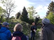 Runder Gartentisch Kleingarten zu Gast im Botanischen Garten am 18. April 2024