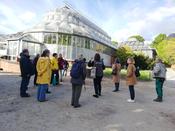 Runder Gartentisch Kleingarten zu Gast im Botanischen Garten am 18. April 2024