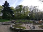 Runder Gartentisch Kleingarten zu Gast im Botanischen Garten am 18. April 2024