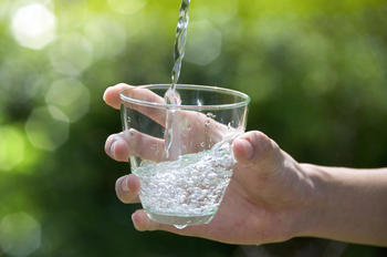 Zugang zu sauberem Wasser.