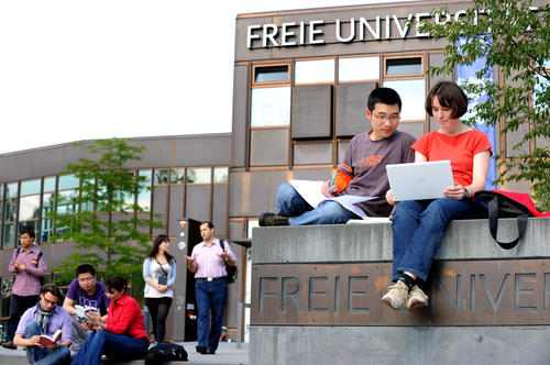 Universität