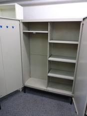Metallschrank_innen