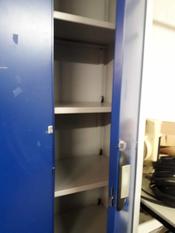 Metallschrank-offen