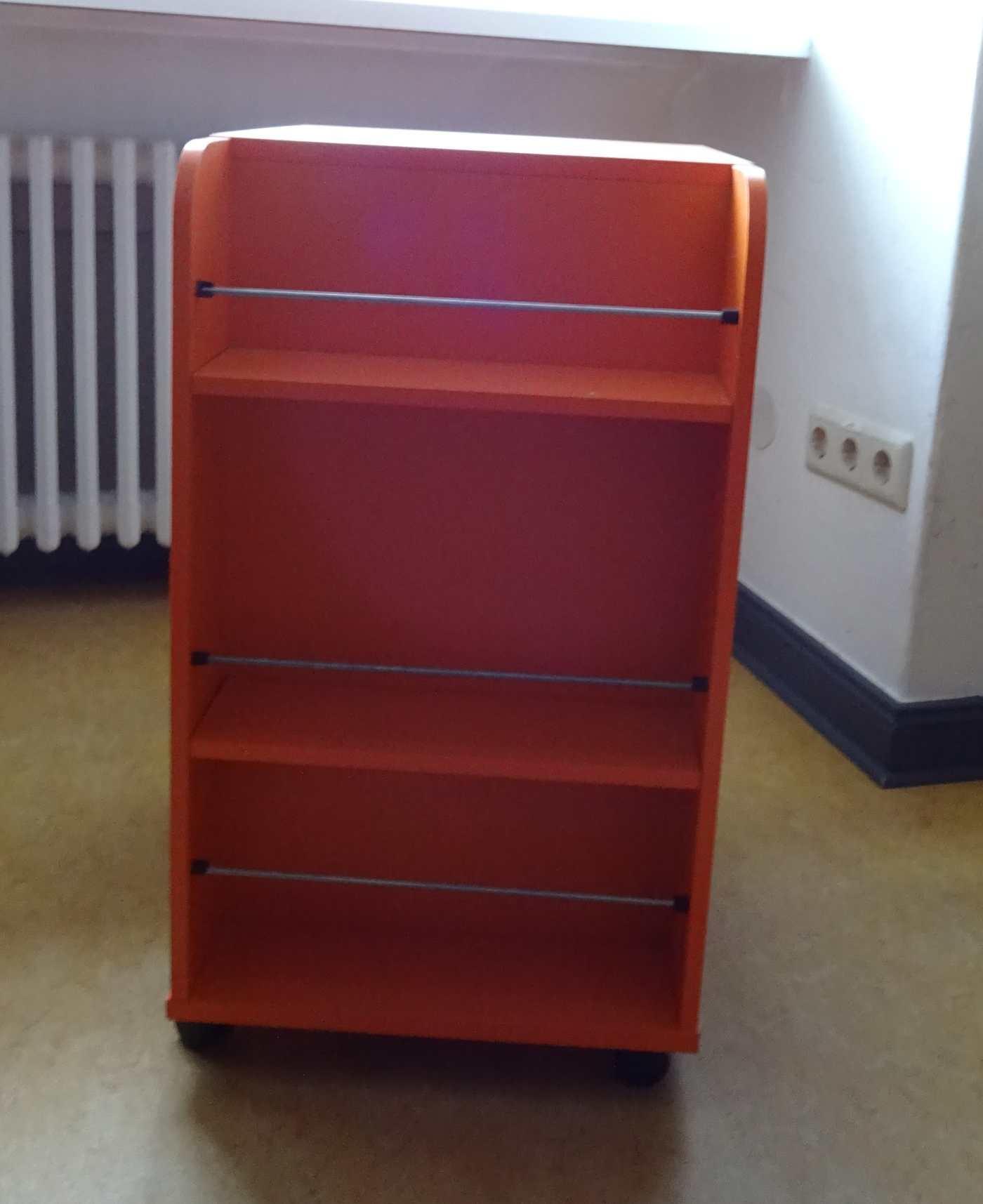 kleiner MehrzweckSchrank auf Rollen von IKEA • FUndgrube • Freie