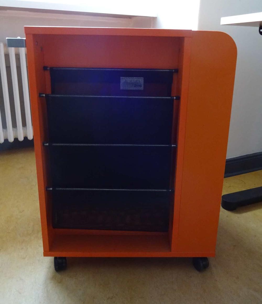 Kleiner Mehrzweck Schrank Auf Rollen Von Ikea Fundgrube Freie