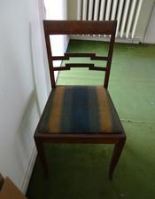 Stuhl 1