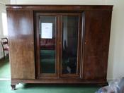 Wohnzimmerschrank