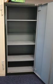Schrank_offen