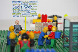 Seit 2009 betreibt die Freie Universität Berlin ein eigenes Blog- und ein Wiki-System.