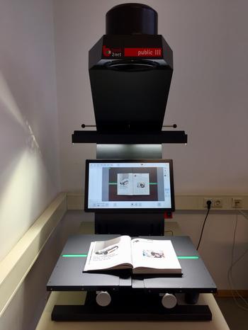 Neuer A2-Buchscanner in der Bibliothek für Sozialwissenschaften und Osteuropastudien