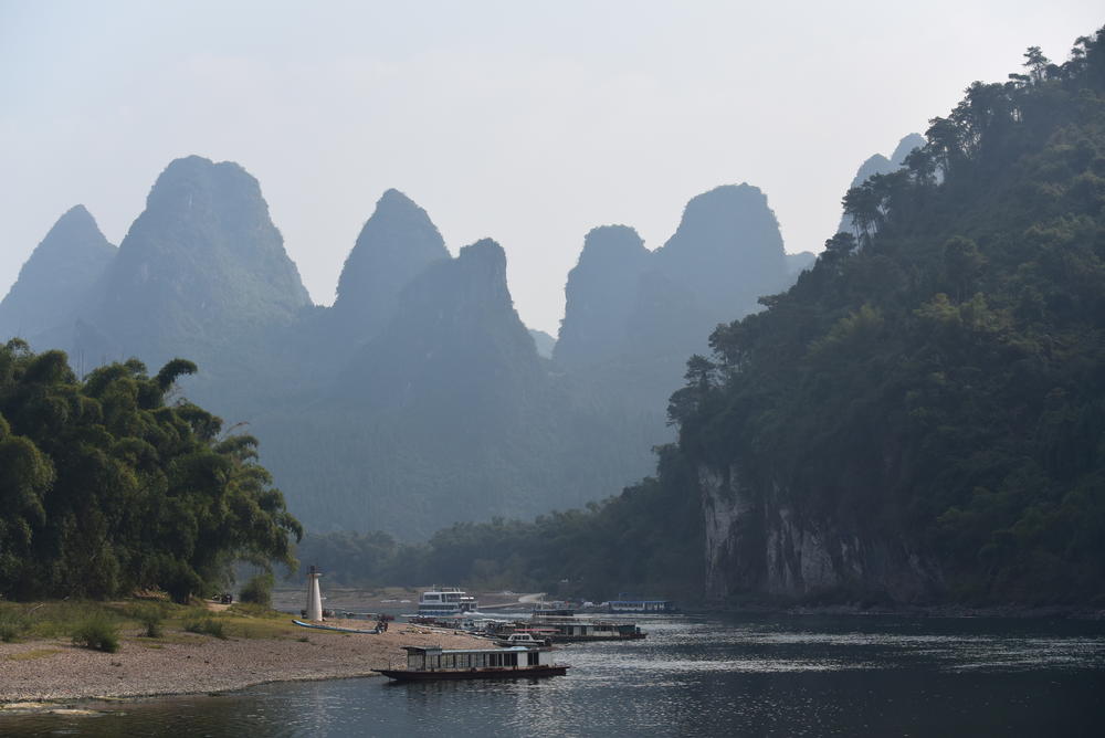 Spektakuläre Karsthügel in Guilin.