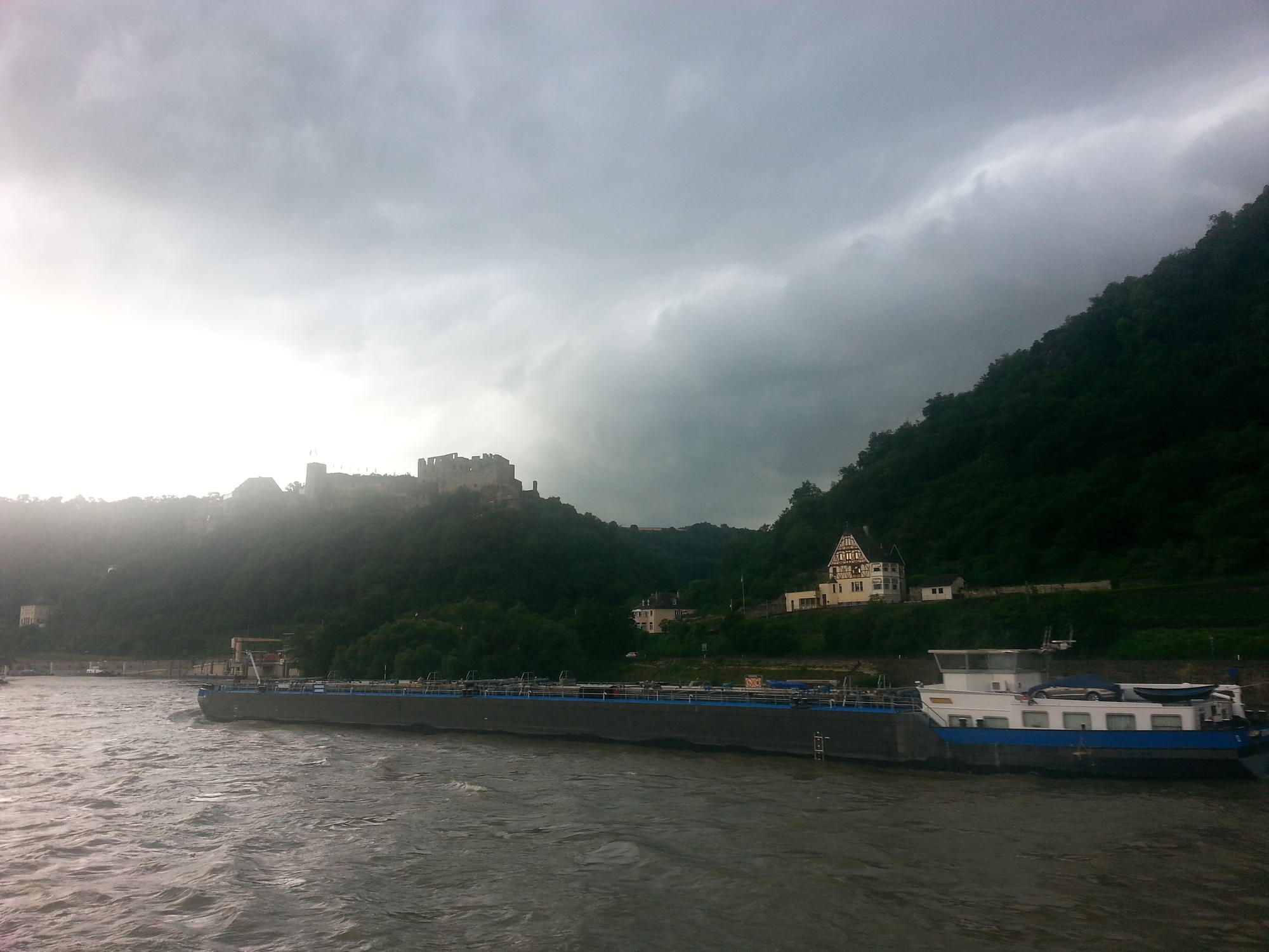 Auf dem romantischen Mittelrhein.