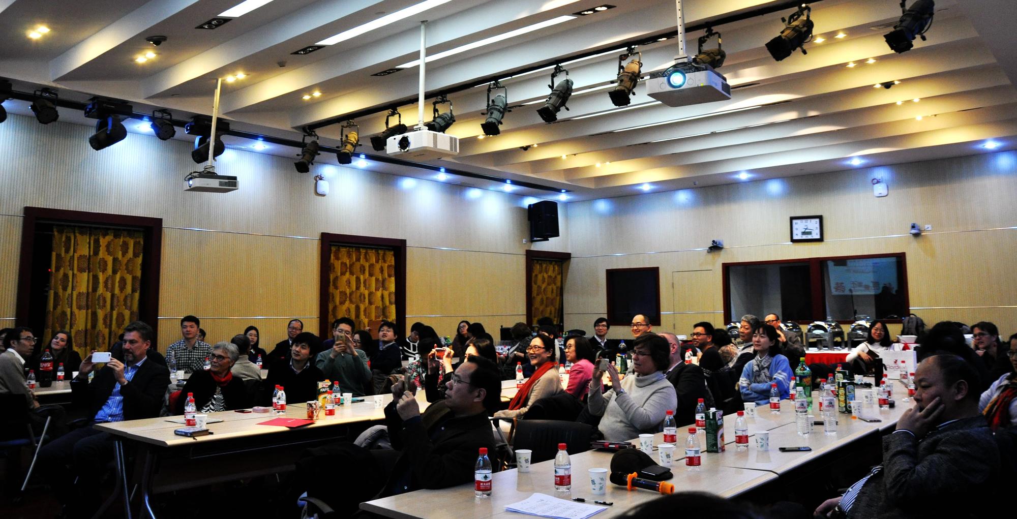 Die gekonnten Darbietungen veranlassten zahlreiche Mitglieder des Publikums dazu, das Smartphone zu zücken.