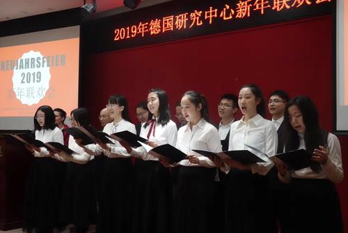 Bereits eine Tradition: der ZDS-Chor.