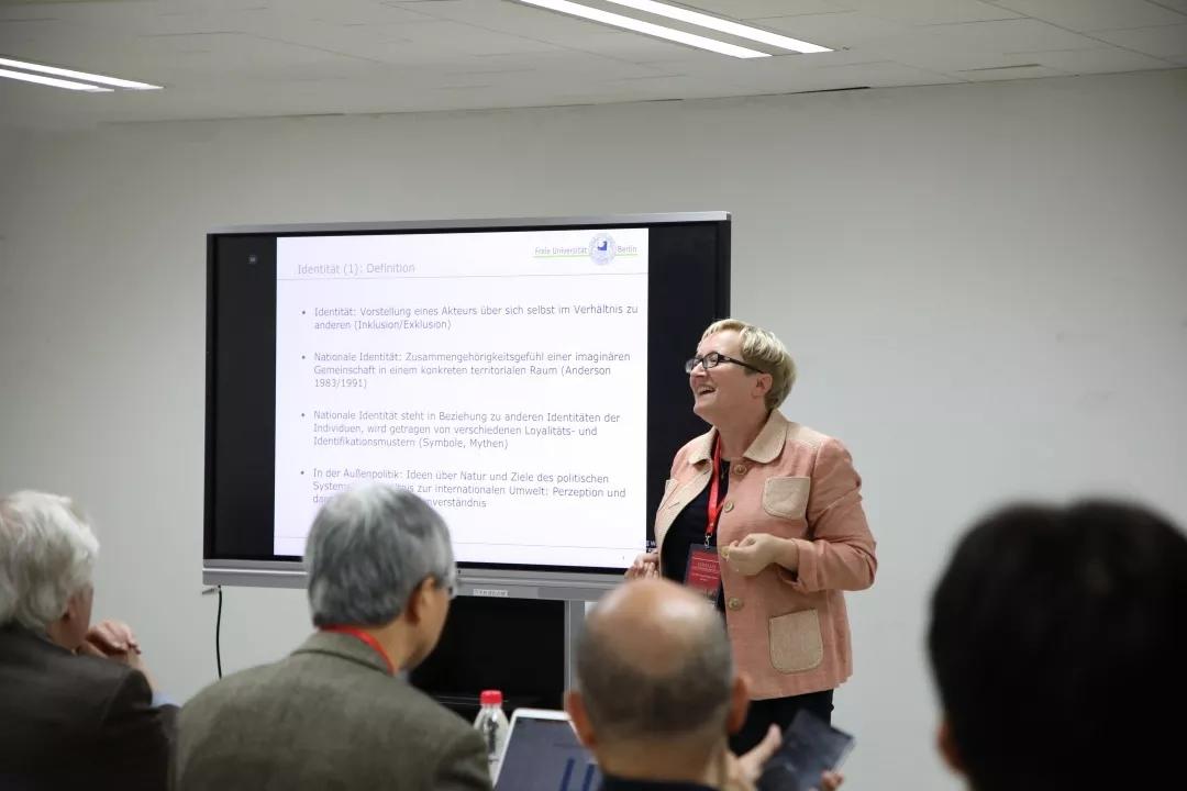 Den Auftakt als Vortragende machte Frau Prof. Dr. Verena Blechinger-Talcott, Vizepräsidentin der Freien Universität Berlin.