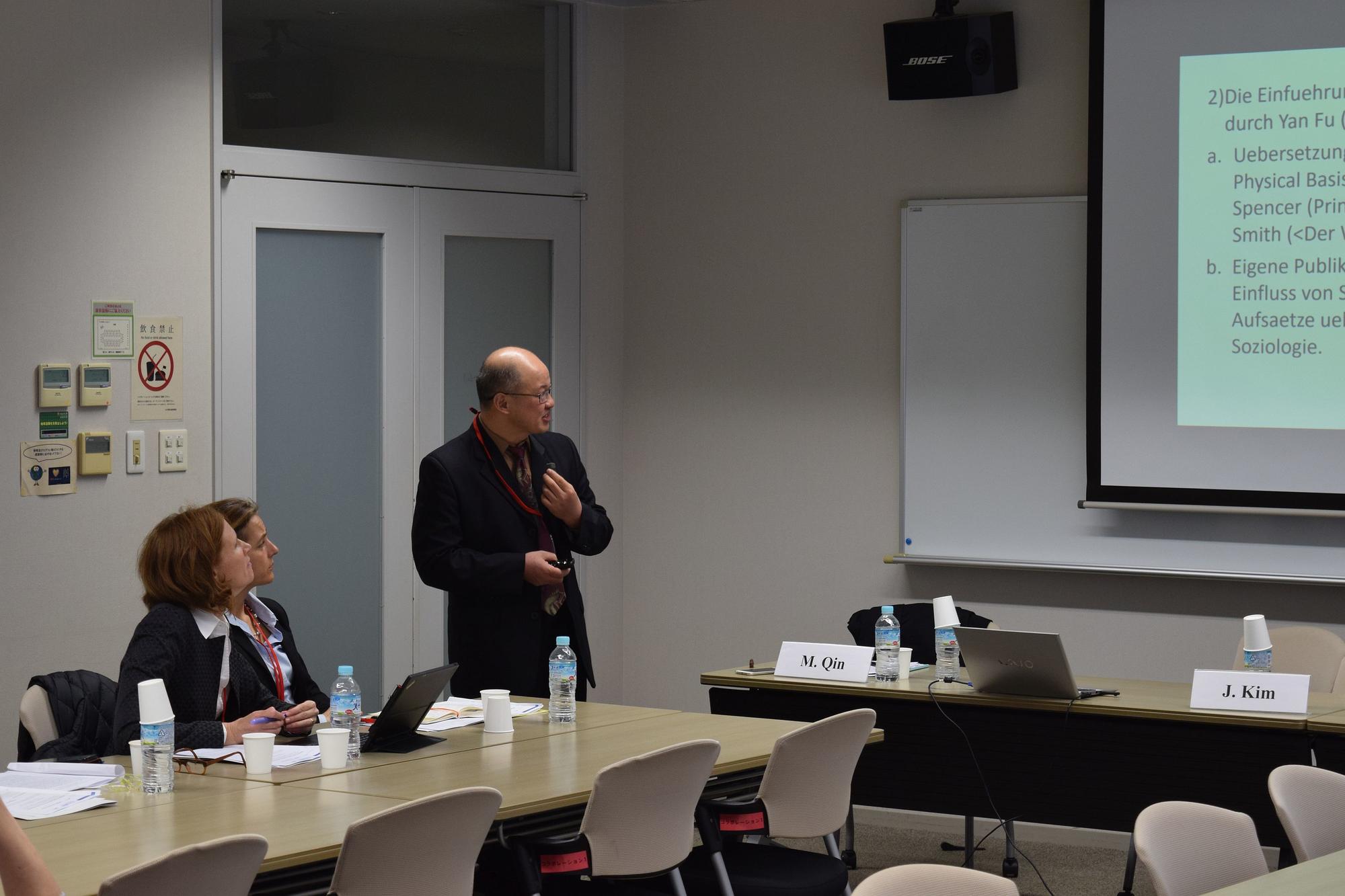 Den Auftakt machte Prof. Dr. QIN Mingrui vom ZDS Peking mit einem Vortrag über den Einfluss deutscher Soziologie in Ostasien.