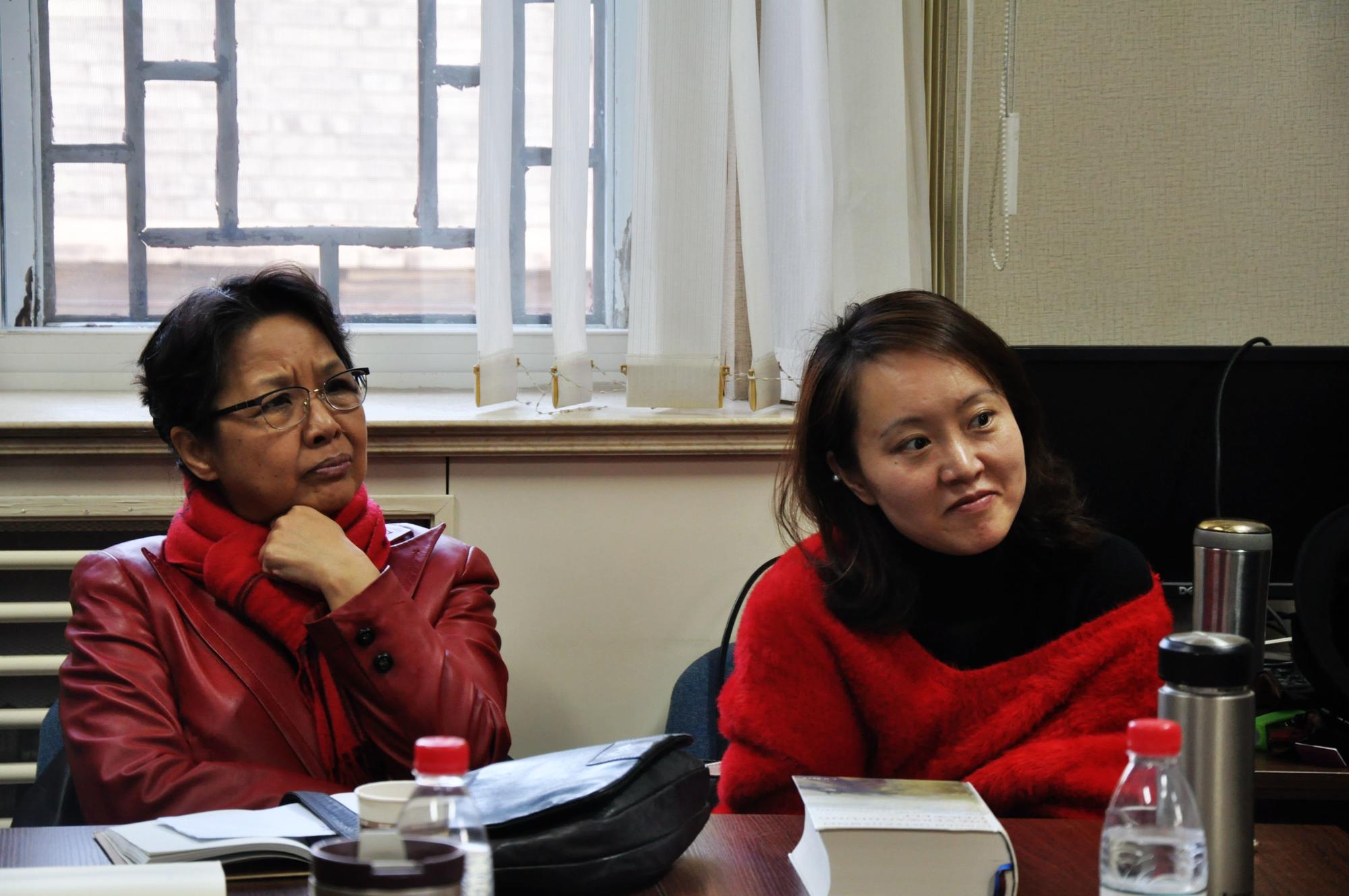 Frau Prof. LIAN Yu-ru mit Frau Dr. WANG Liping von der Tsinghua Universität.