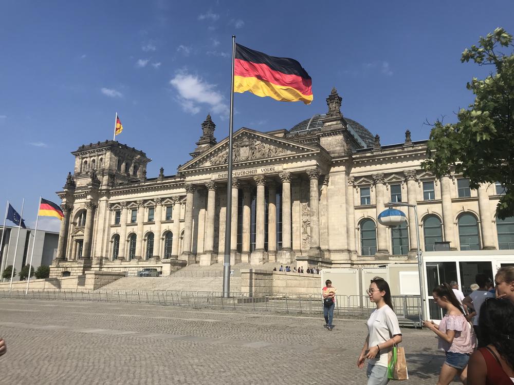 Obligatorischer Programmpunkt: der Reichstag ...