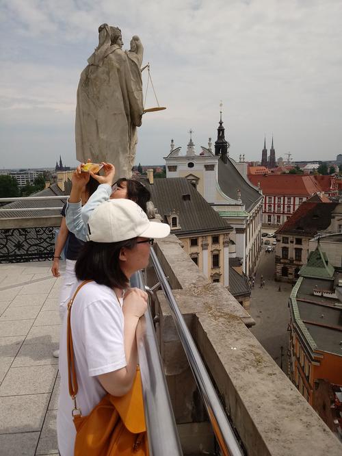 Der Blick über die Stadt vom Mathematischen Turm der Universität.