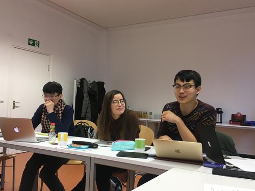Wie auch die vergangenen Male prägten lebhafte Diskussionen das Colloquium.