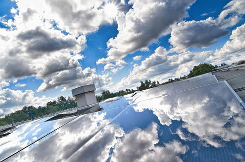 Ausgezeichneter Klimaschutz: Die Freie Universität zählt mit einer installierten Leistung von insgesamt mehr als 480 Kilowatt zu den größten öffentlichen Solarstromerzeugern in Berlin.